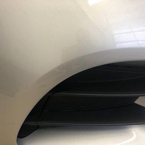 Usuwanie rys z lakieru